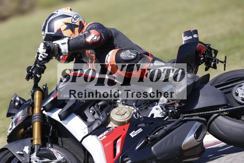 Archiv-2025/48 25.08.2025 Cornu Master School ADR/rot-rouge/120